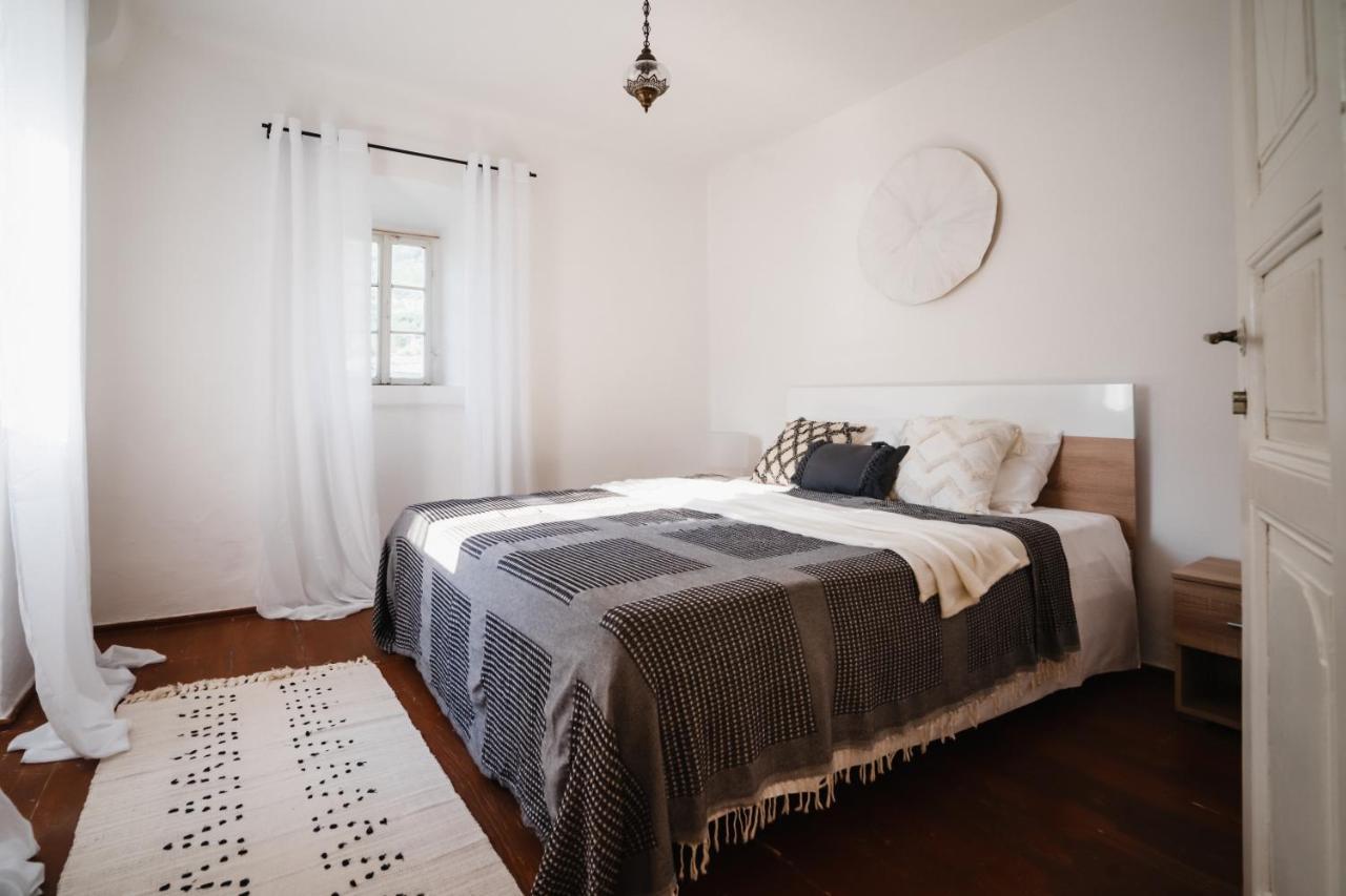 White Shutters House Villa Risan Luaran gambar
